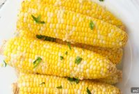 Crispy Air Fryer Corn on the Cob with Garlic Butter