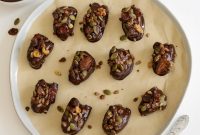 Chocolate-Covered Dates Stuffed with Strawberries for Parties