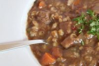 Hearty Slow Cooker Beef and Barley Soup Recipe