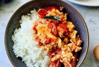 Tomato and Egg Stir-Fry: Classic Chinese Weeknight Recipe
