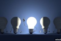 7 Smart Ways to Cut Your Light Bulb Costs