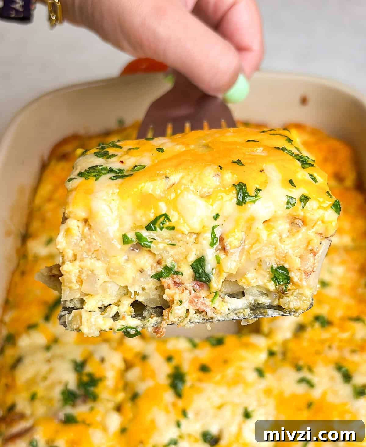Cheesy Hashbrown Breakfast Casserole with Sausage and Eggs 2 Breakfast casserole with hashbrows