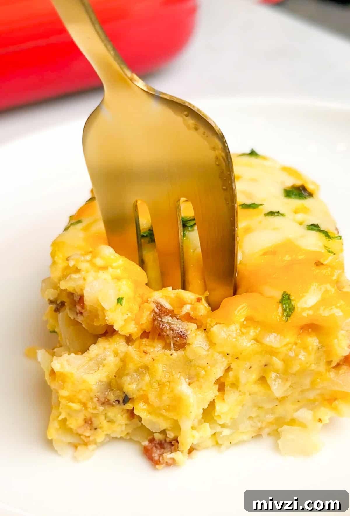 Cheesy Hashbrown Breakfast Casserole with Sausage and Eggs 4 Breakfast casserole with hashbrows