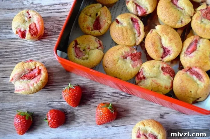 Strawberry cream cakes
