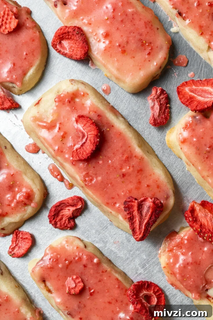 Strawberry shortbread cookies