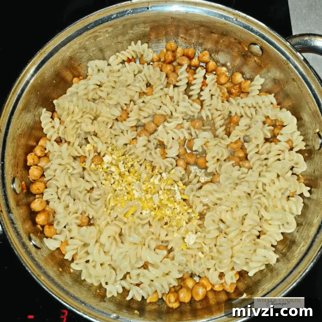Chickpea Pasta with Spinach: Quick Protein-Packed Dinner Recipe 6 Chickpea Pasta with Spinach in a pot