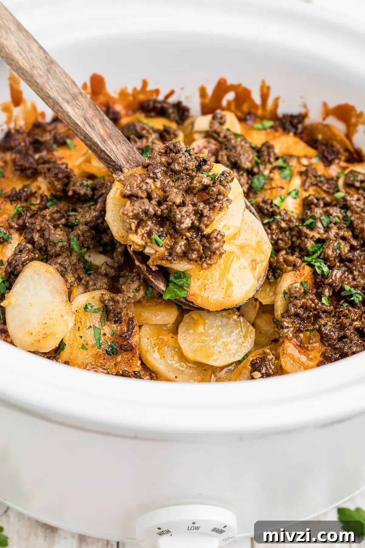 Ground beef with potatoes in Crock Pot 
