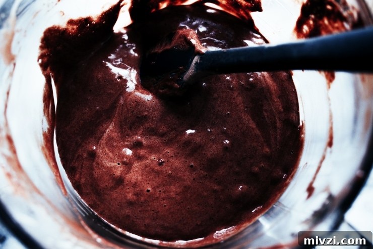 Chocolate Peanut Butter Swiss Roll Recipe | sophisticatedgourmet.com