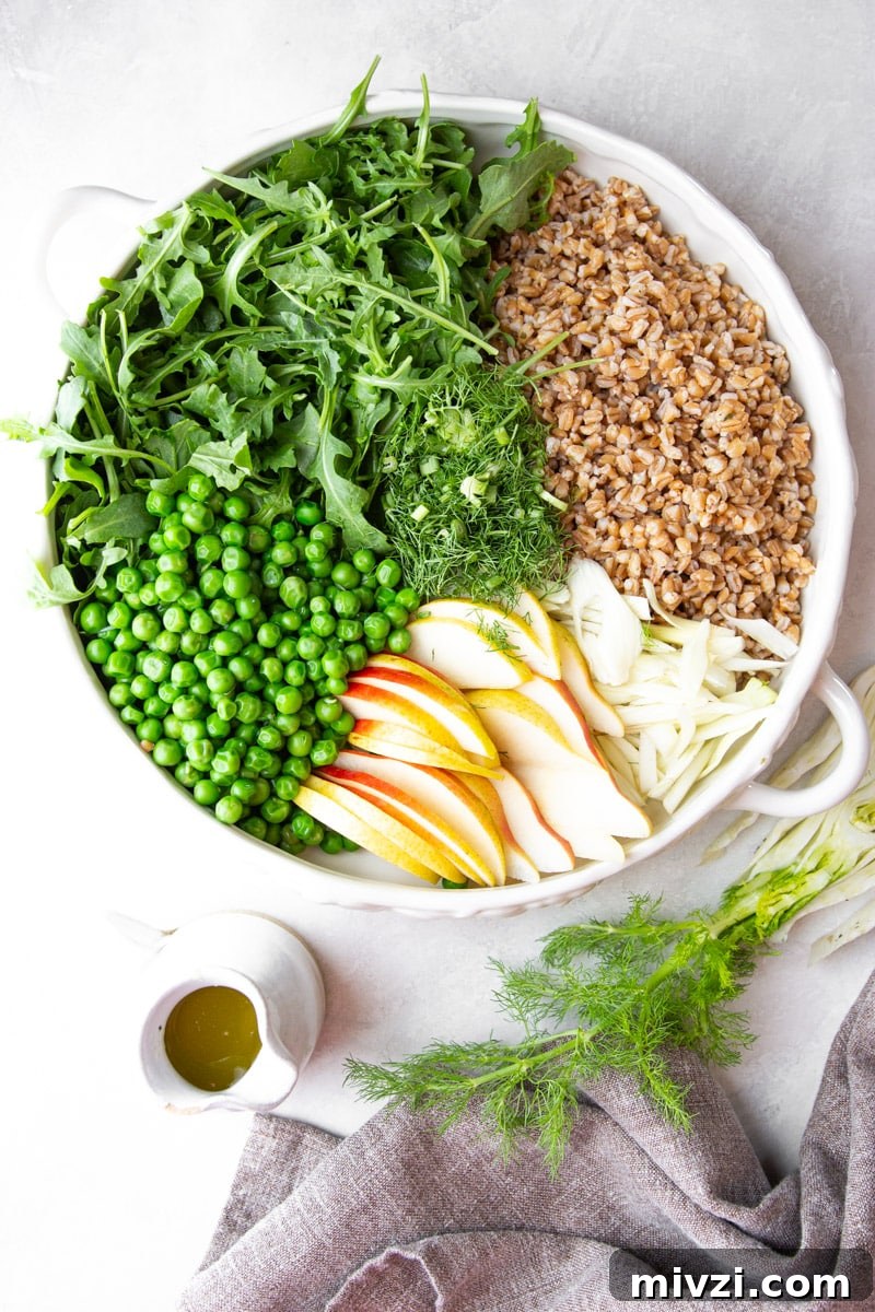Farro Salad with Arugula Pear and Fennel