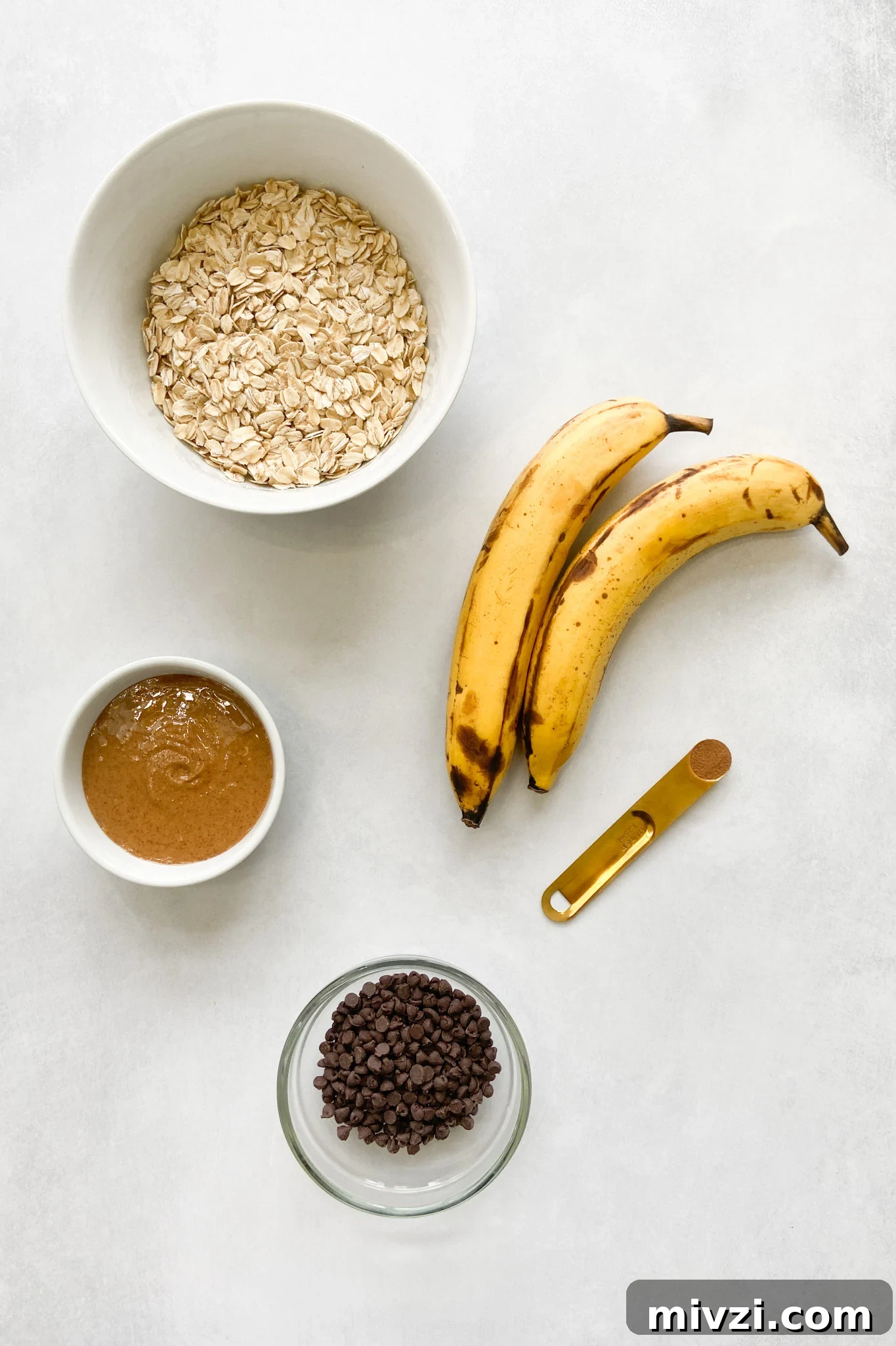 Banana Peanut Butter Protein Bars: No-Bake Snack Recipe 3 Ingredients to make peanut butter banana bars
