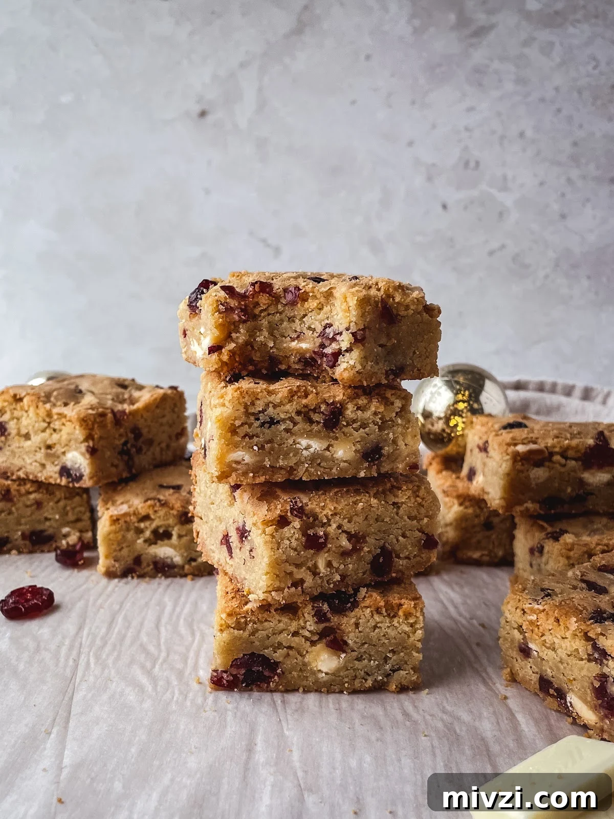 White Chocolate Cranberry Blondie Bars: Soft, Chewy Recipe 6 img 69 5